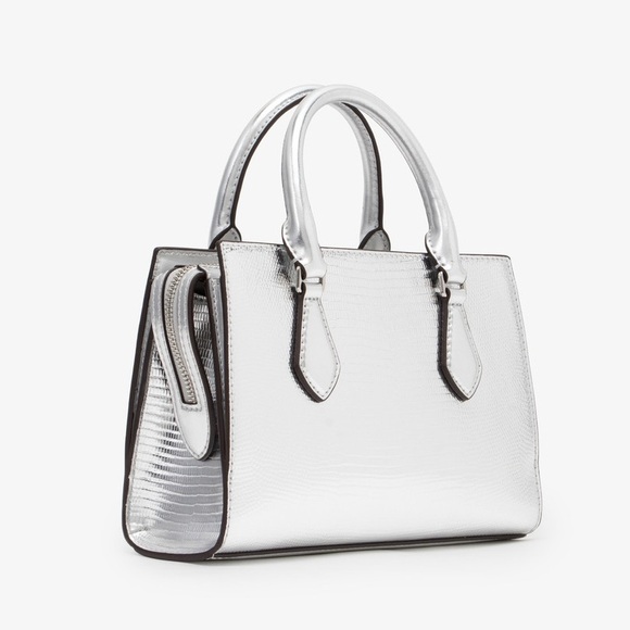 SOLD‼️Michael Kors Lizard Embossed Small Sheila
Satchel / Crossbody - Picture 5 of 9